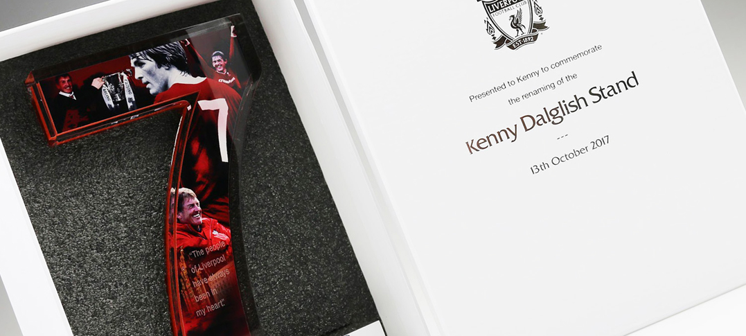 Number seven shaped acrylic commemorative gifts in a white box for Kenny Dalglish