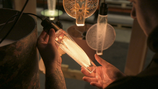 Acrylic foundry light